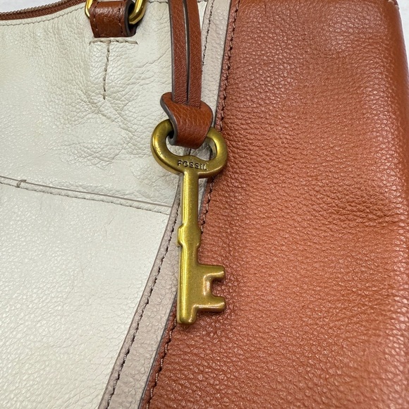 Fossil White and Brown Tote Bag - Picture 4 of 6